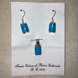 BEAUTIFUL New handcrafted 925 silver, turquoise earrings and pendant set